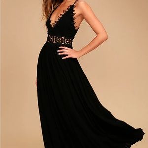 NWT Lulus Black Lace Maxi Dress